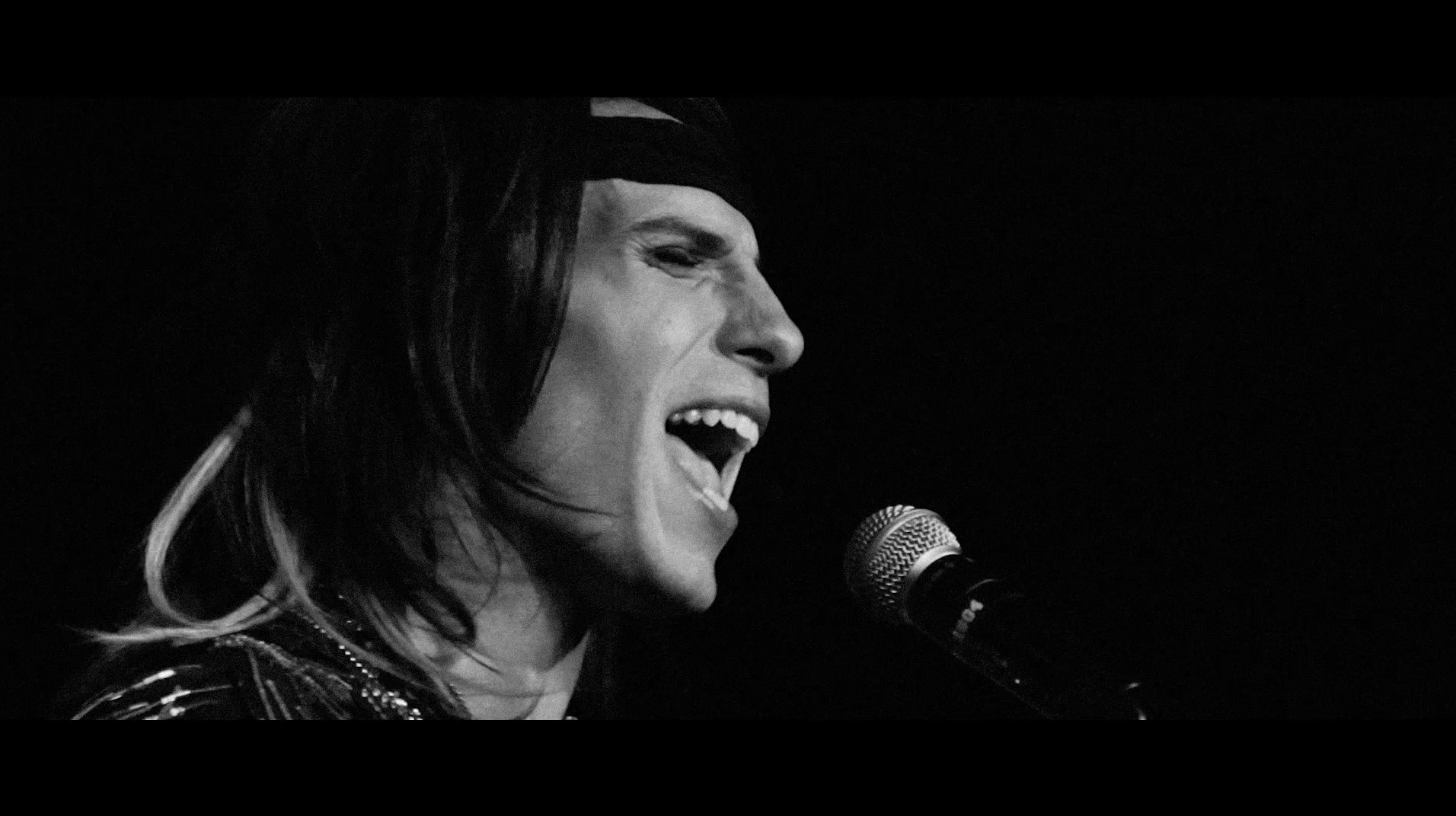 Hollywood Roxx – Wanted Dead Or Alive